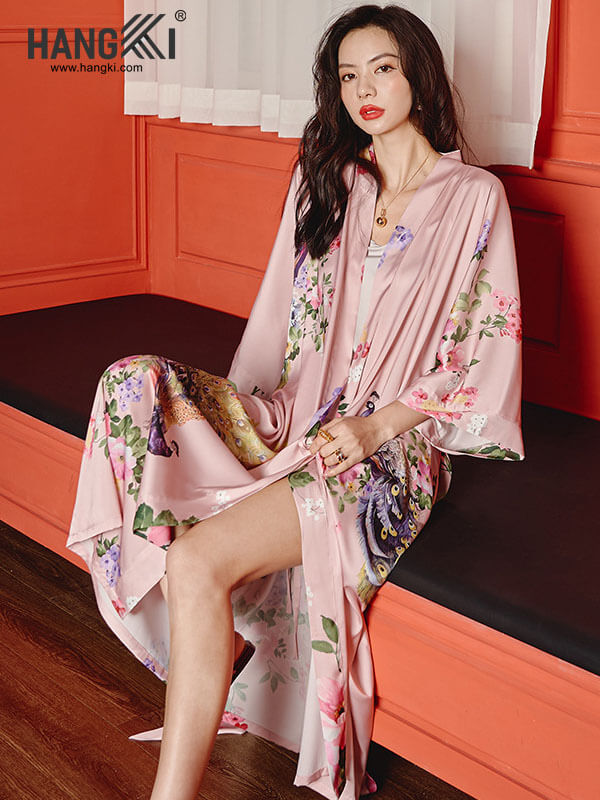 áo khoác ngủ lụa