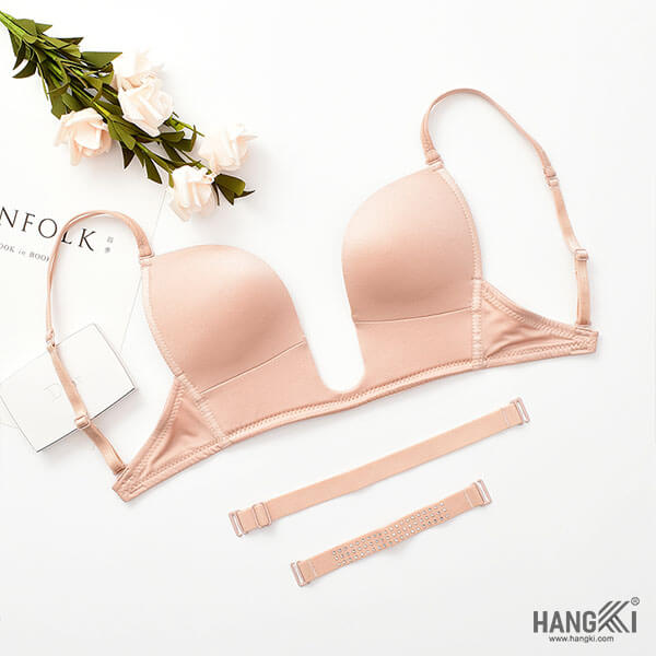 áo ngực mặc áo hở ngực