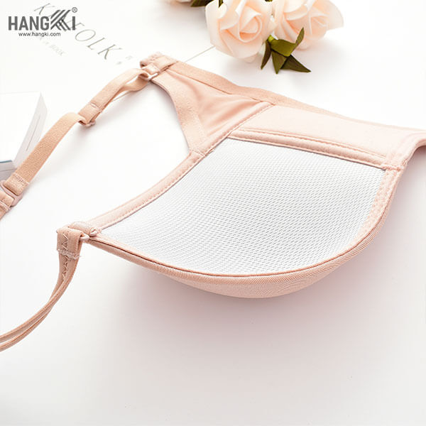 áo ngực mặc áo hở ngực