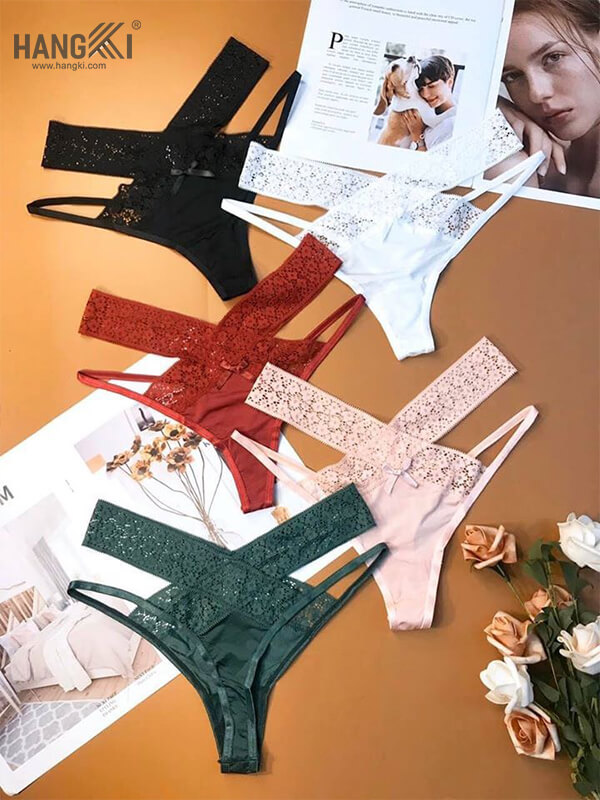 QLK22 – Bikini Lọt Khe